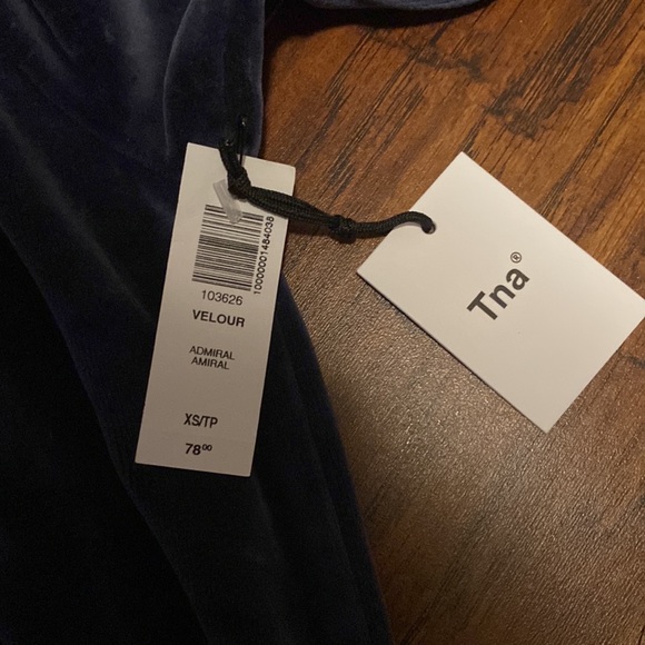 TNA Velour Hoody size XS - Picture 6 of 6